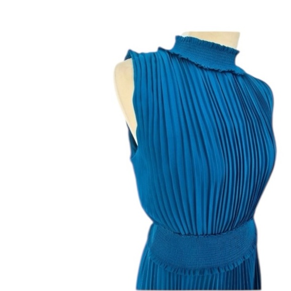 Nanette Lepore Elegant Blue Pleated Dress Sleeveless Sz 8 - Picture 3 of 10
